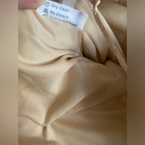 Gold Sequin Maxi Dress Womens Size 2 Party Guest Formal Gown Elegant Prom NWTF - Picture 16 of 16